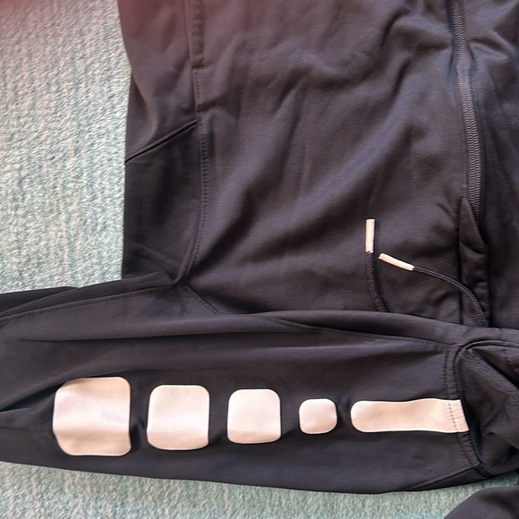 Nike Therma-Fit Full Zip Hoodie. Black. Large. Great condition. - Picture 3 of 5